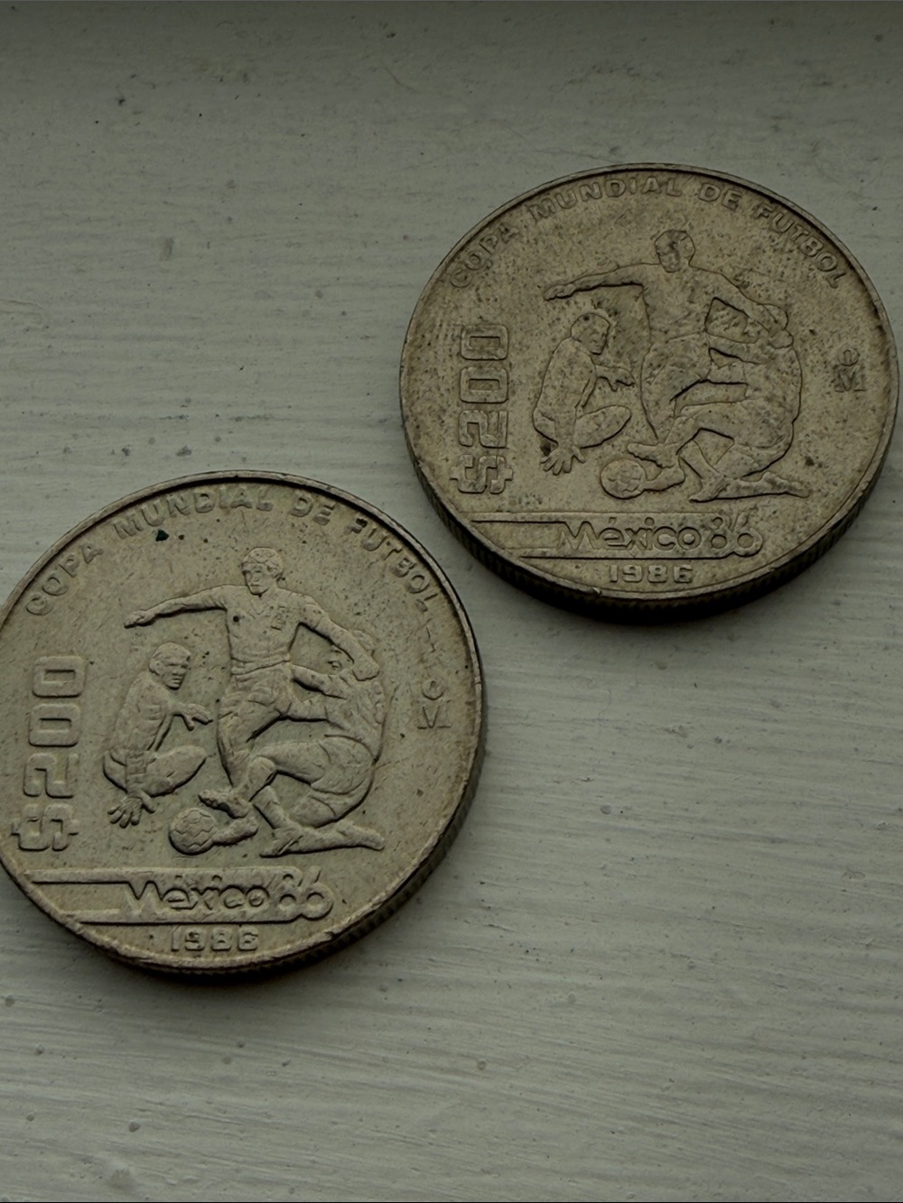 Lot/2: 1986 Mexico World Cup $200 Commemorative Pesos Coins (Soccer/Fútbol) 🇲🇽🇦🇷